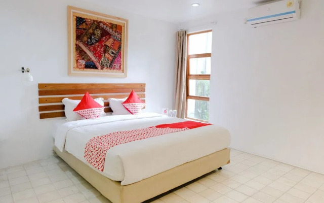 OYO 626 Augustina Home