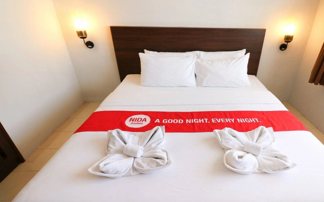 NIDA Rooms Bang Rak Emerald