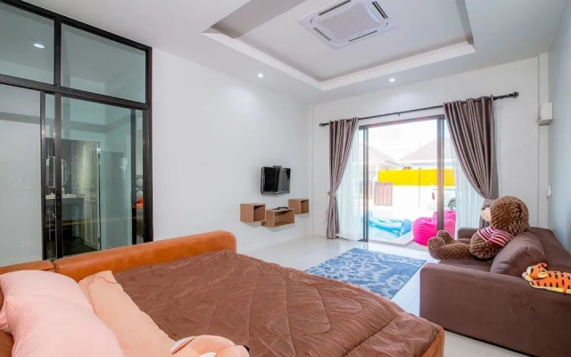 Hani Pool Villa