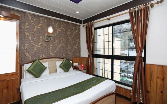 OYO 12721 Vansh Regency