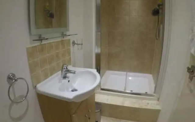 Cosy 2 Bedroom Apartment In City Centre