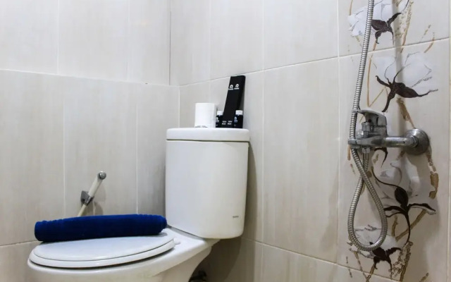 Fully Furnished and Cozy Design 1BR Green Pramuka Apartment
