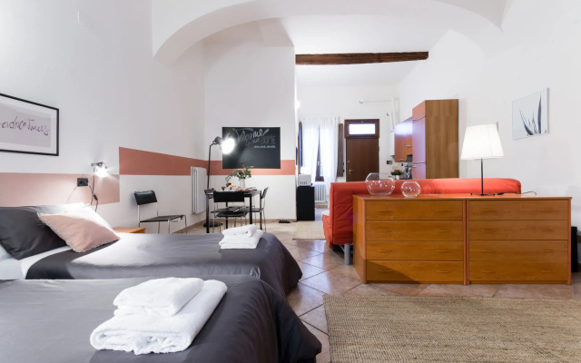 Senzanome - Old Town - Bologna