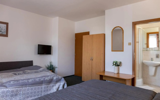 Hotel Kanarek