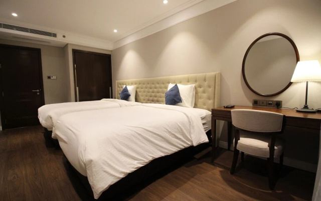 Neo Classic Condo