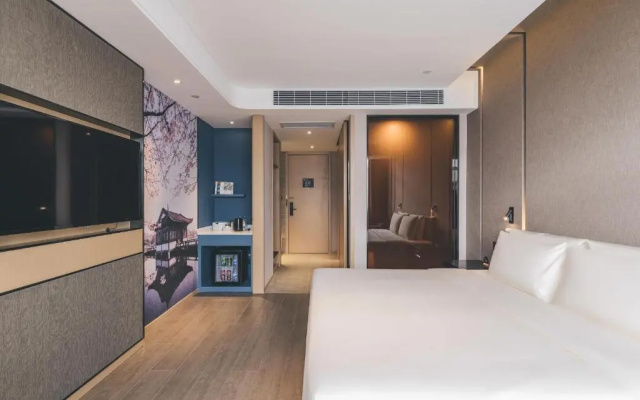 Atour Hotel Ningbo Jishigang Outlets