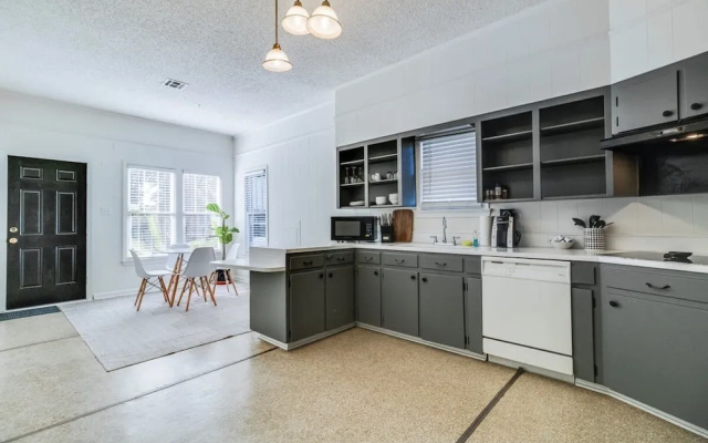 Jefferson Rental in Lafayette