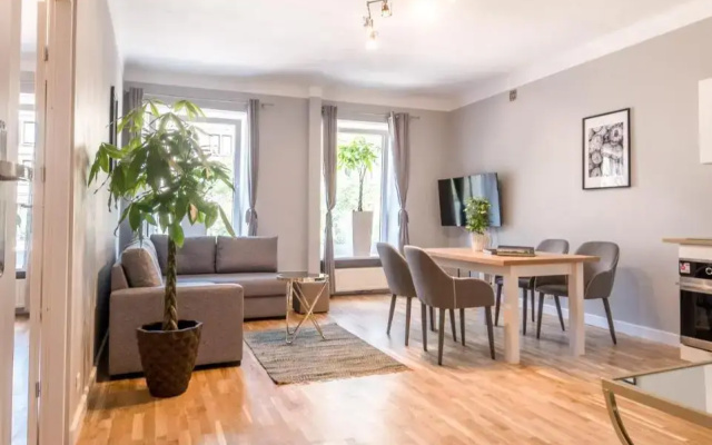 White Residence 4rooms - City Center