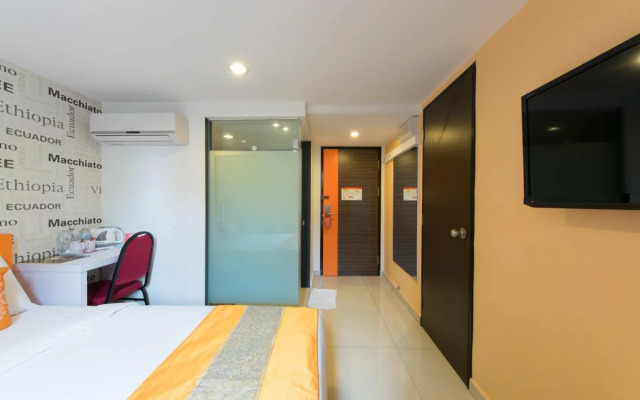 Signature Hotel @ Little India by OYO Rooms