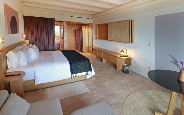 Albor San Miguel de Allende, Tapestry Collection by Hilton