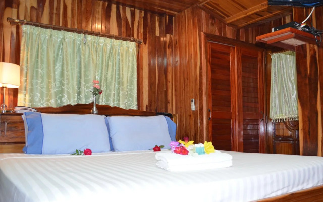 Home Stay Stc Bed And Breakfast