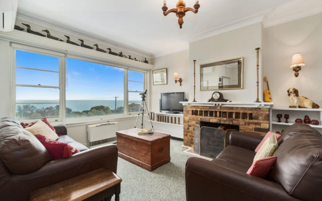 Mornington Bayside Pearl