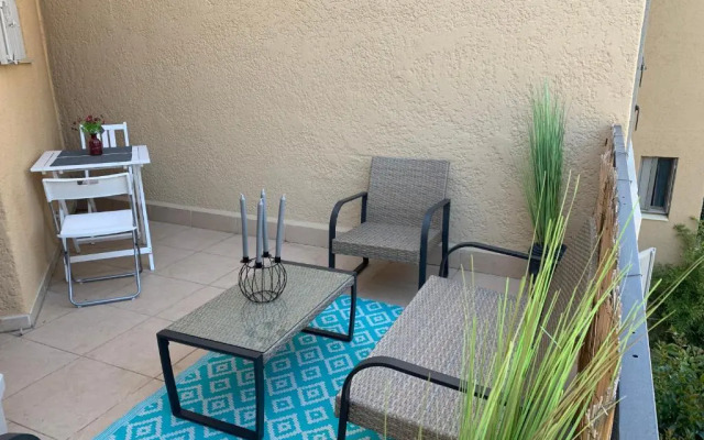 Beau T2 Clim Terrasse Idealement Situe