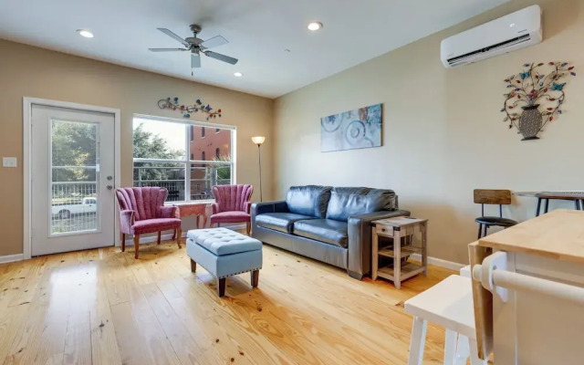 Game Room w/ Pool Table! Downtown Mobile Condo