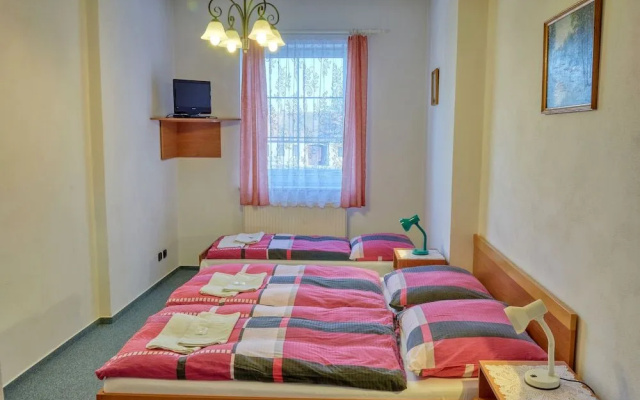 Hotel Alf