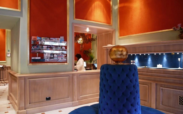 Hotel Royal