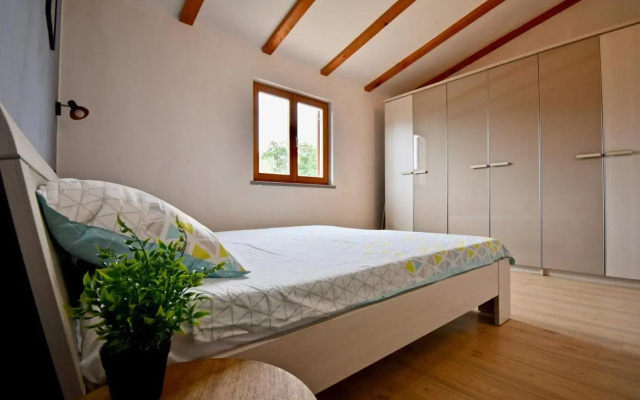 Relaxing holiday house with terrace sea view