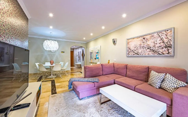 Marina Luxury Apartment