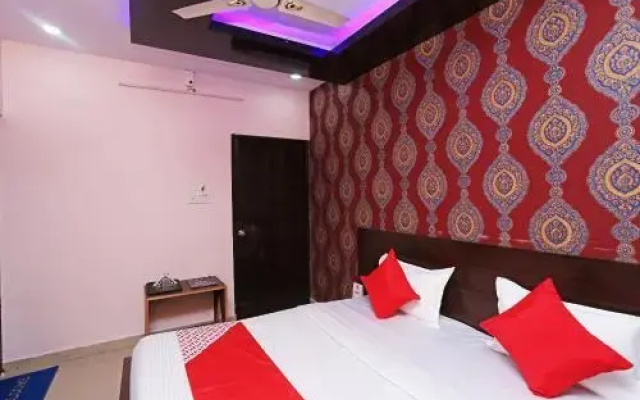 Laxmi Palace By OYO Rooms