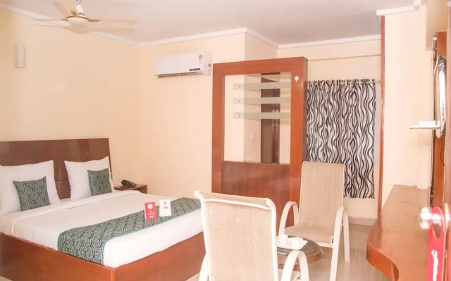 OYO 7666 Hotel SilverLine