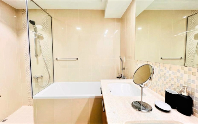 Gorgeous 2bedroom in Bellevue Downtown