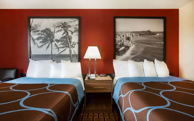 Super 8 by Wyndham Chester/Richmond Area