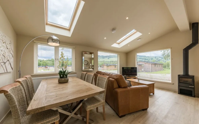 Lyon Lodge, Sleep 6, Private hot Tub, pet Friendly