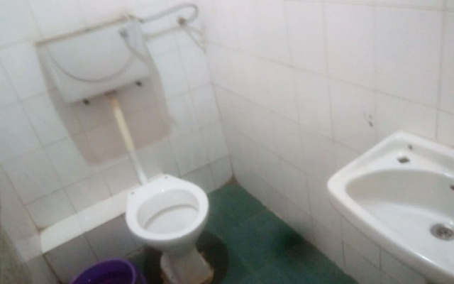 New Rwathia Guest House