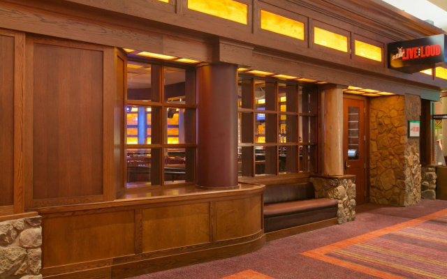 Harrah's Council Bluffs – A Caesars Rewards Destination