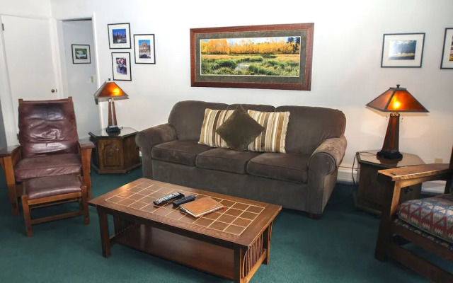 Fawn Valley Inn: 201