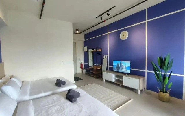 Tamarind Luxury Condo by Smarthome