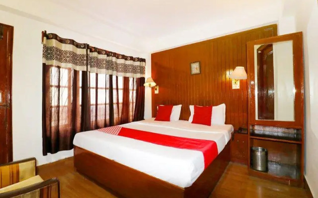 OYO 45337 Hotel Woodland
