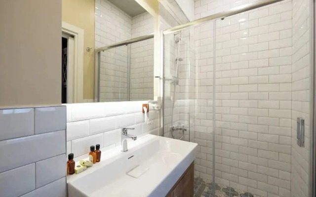 Level Suites