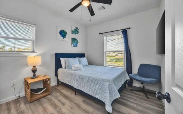 Newly Remodeled Home Minutes From Cruise Terminal