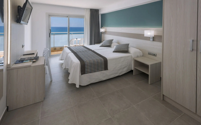 Отель 4R Miramar Calafell