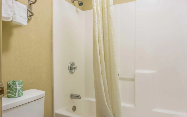 Econo Lodge Mansfield