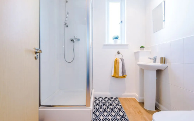 3 Bed House Manchester by MCR Dens