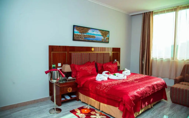 Tiffany Diamond Hotel Makunganya Street