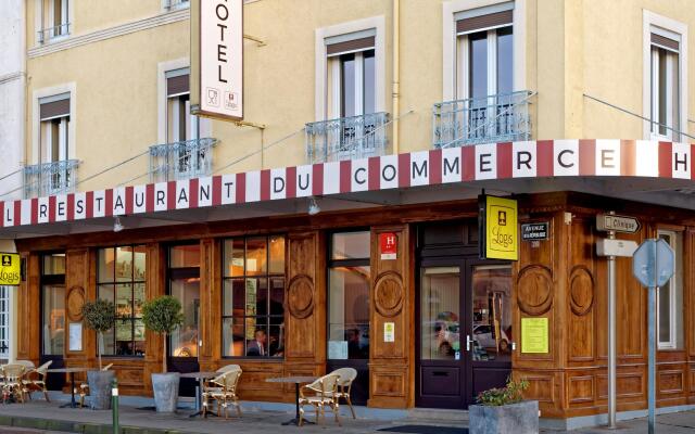 Отель Commerce et Touring вид на фасад