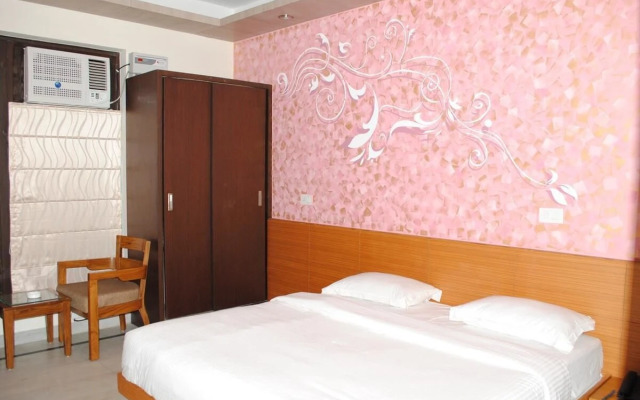 FabHotel Anand Villa