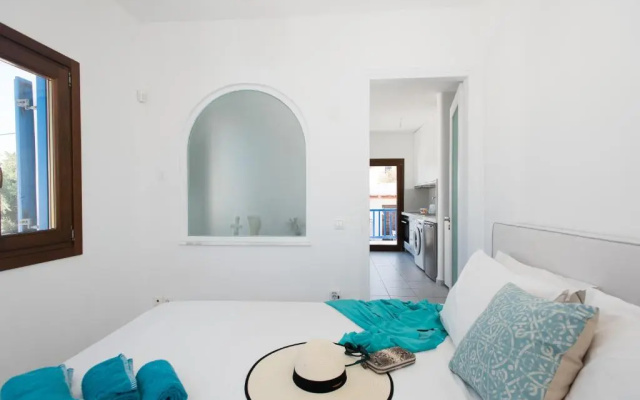 Olive Tree, Mykonos Town 2BRM Apartment with Pool