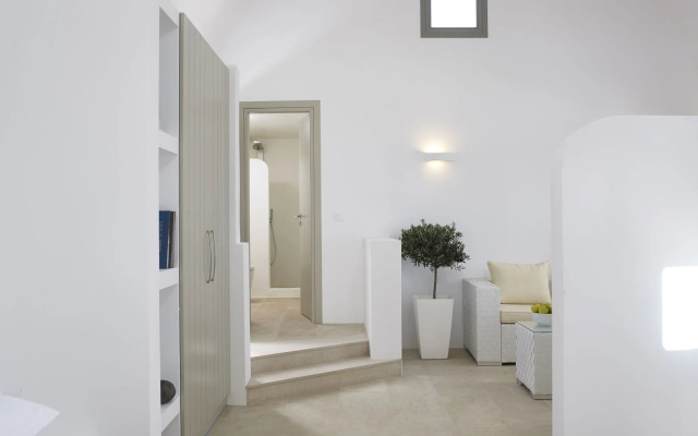 Aurora Luxury Suites