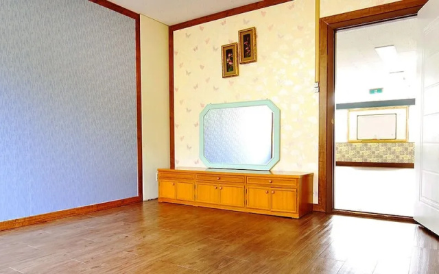 Gangsan Hae Pension