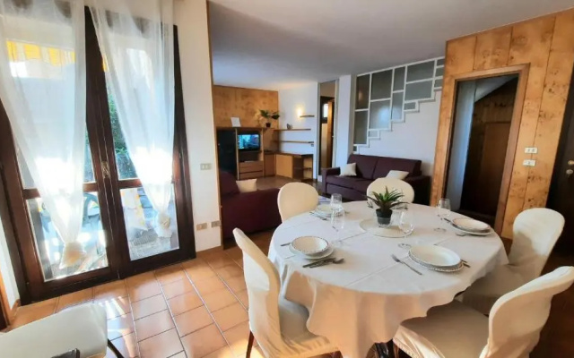 Eve House Gardalake