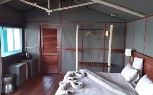 Ndhovu Safari Lodge - Campground
