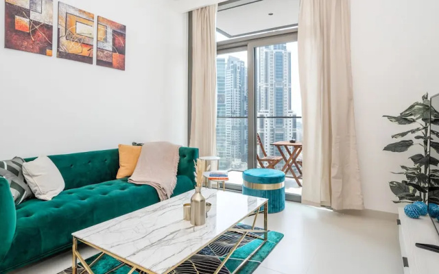 HomesGetaway-1BR in Downtown Burj Crown