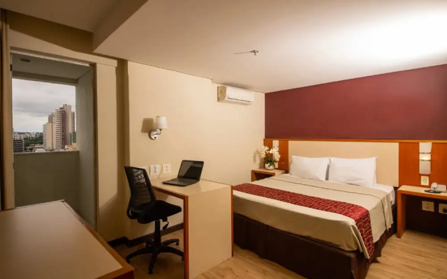 Novo CWB Hotel
