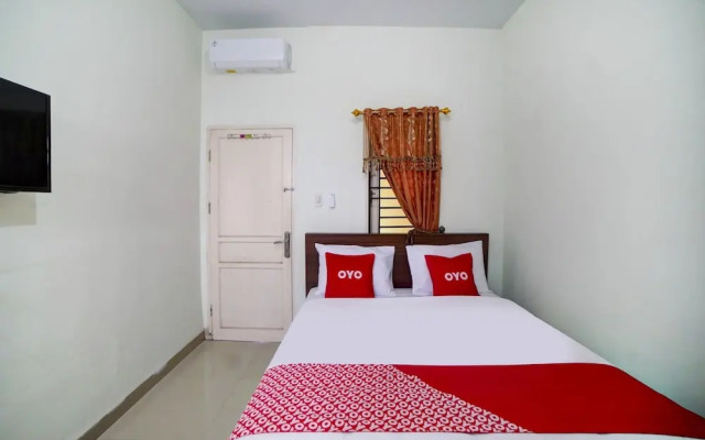 OYO 90773 Shine Guest House