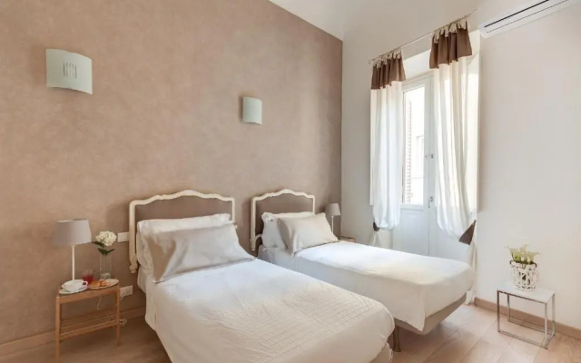Uffizi-Ponte Vecchio Apartment
