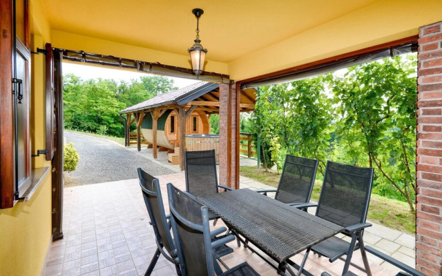 Awesome Home in Adamovec With 2 Bedrooms, Sauna and Wifi